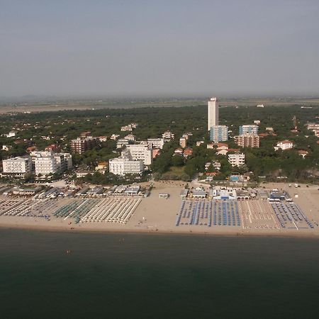 Hotel Continental Milano Marittima Exterior foto